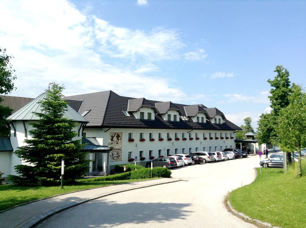 1A Landhotel Schicklberg Kremsmuenster Exterior photo